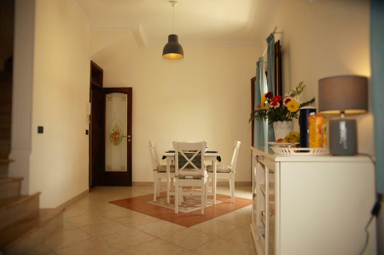 Bnb Donnalaura คารินิ ภายนอก รูปภาพ