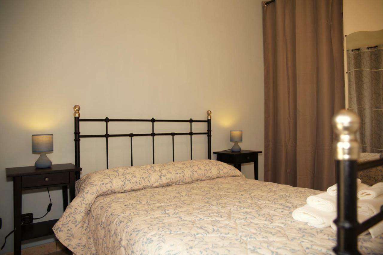 Bnb Donnalaura คารินิ ภายนอก รูปภาพ