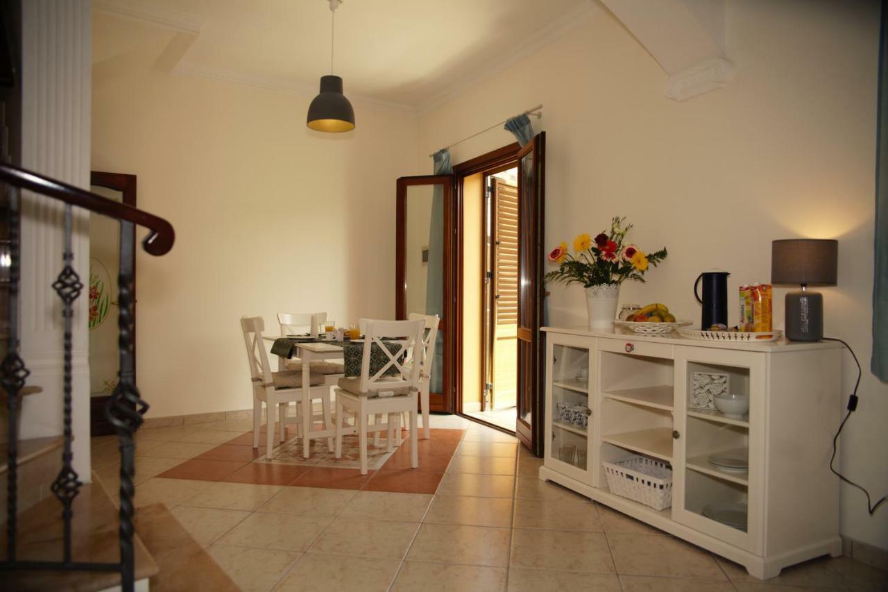 Bnb Donnalaura คารินิ ภายนอก รูปภาพ